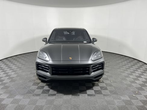 Certified 2025 Porsche Cayenne E-Hybrid AWD/4WD image 10