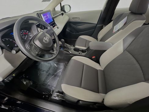 Used 2025 Toyota Corolla LE w/ LE Premium Package FWD image 15