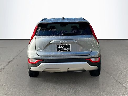 New 2026 Kia Niro EX FWD image 6