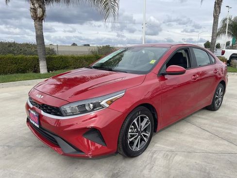 Used 2023 Kia Forte LXS image 4