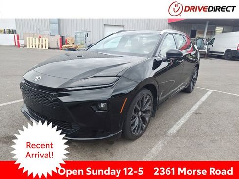 Used 2025 Toyota Crown Signia w/ Advanced Technology Package AWD/4WD image 1