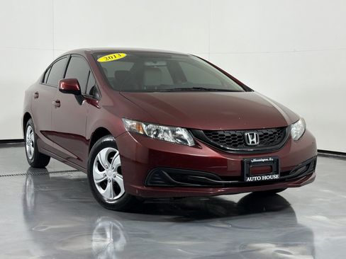 Used 2013 Honda Civic LX image 2
