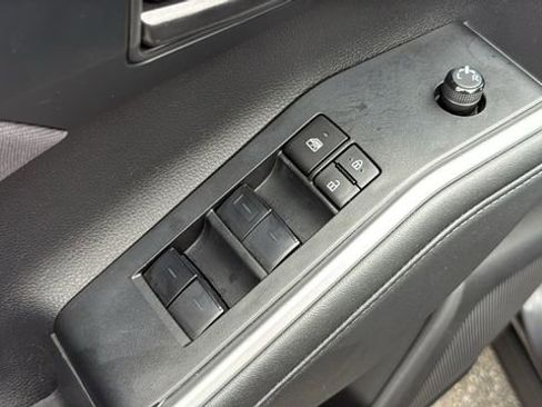 Certified 2024 Toyota Highlander LE FWD image 19