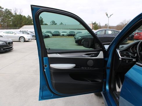 Used 2018 BMW X5 M w/ Executive Package image 38