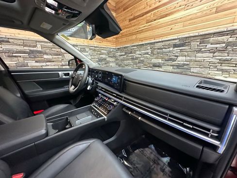 Used 2024 Hyundai Santa Fe Limited image 13