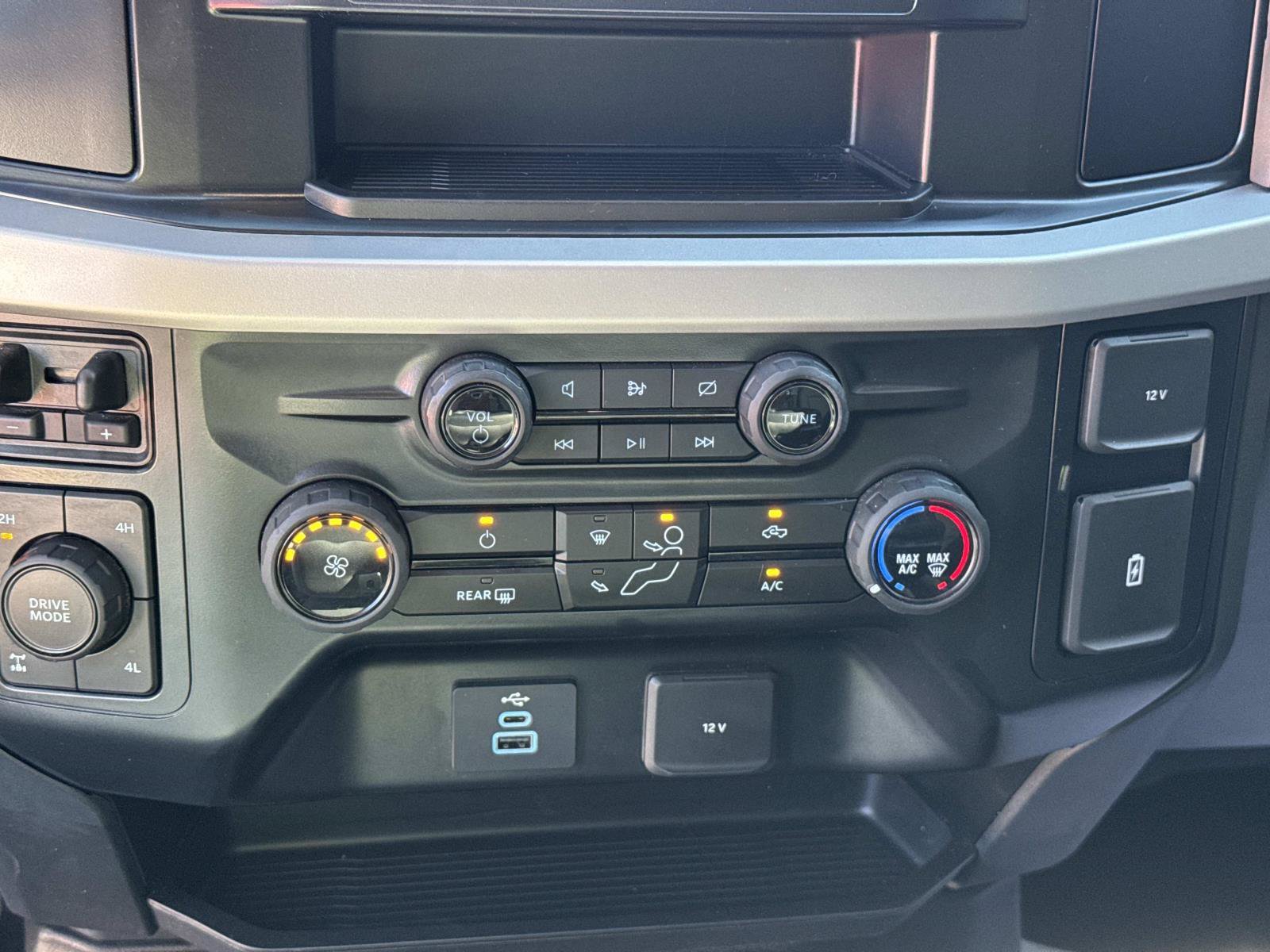 Used 2024 Ford F250 XL w/ STX Appearance Package AWD/4WD image 24