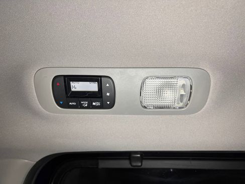 Used 2024 Honda Odyssey EX-L image 32