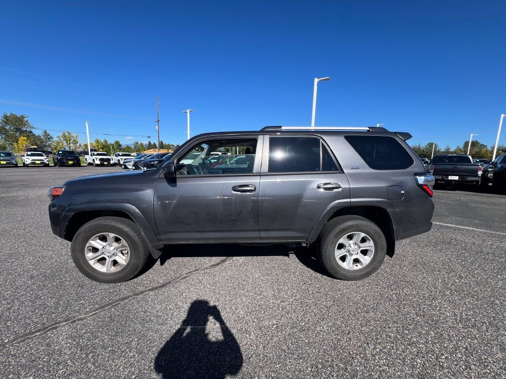 Used 2023 Toyota 4Runner SR5 AWD/4WD image 3