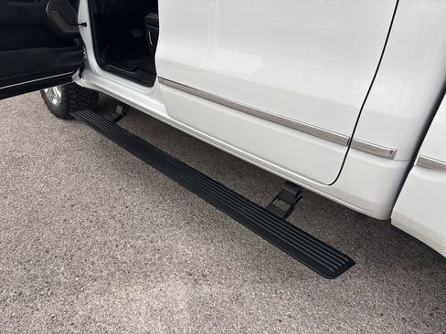 Used 2020 RAM 1500 Limited image 10