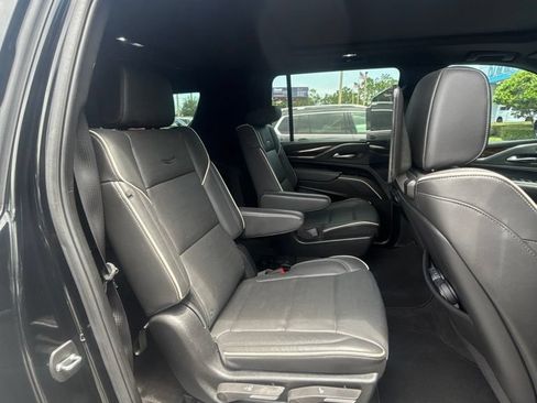 Used 2024 Cadillac Escalade ESV Premium Luxury w/ Performance Package AWD/4WD image 18
