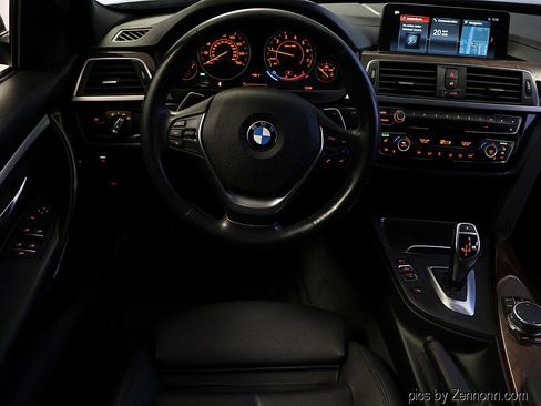 Used 2018 BMW 330i xDrive Sedan image 15