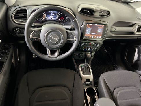 Used 2022 Jeep Renegade Latitude w/ Convenience Group AWD/4WD image 22