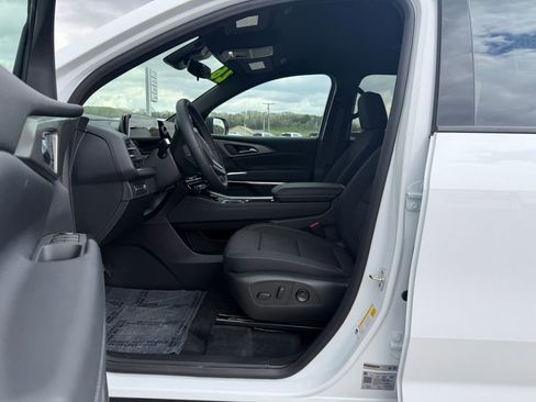 Used 2018 Chevrolet Traverse LT AWD/4WD image 18