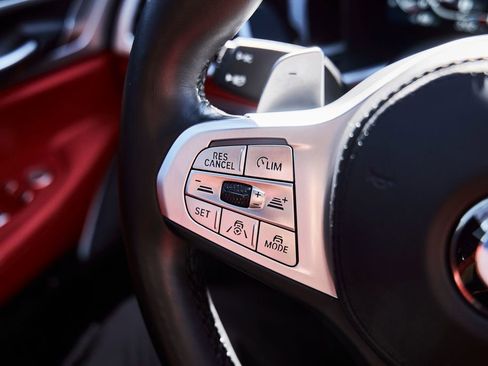 Used 2022 BMW M760i xDrive w/ Luxury Rear Seating Package AWD/4WD image 64