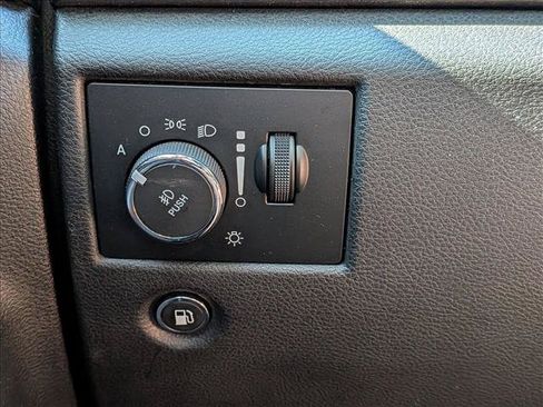 Used 2018 Jeep Grand Cherokee Altitude RWD image 10