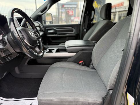 Used 2024 RAM 3500 Big Horn w/ Sport Appearance Package image 16