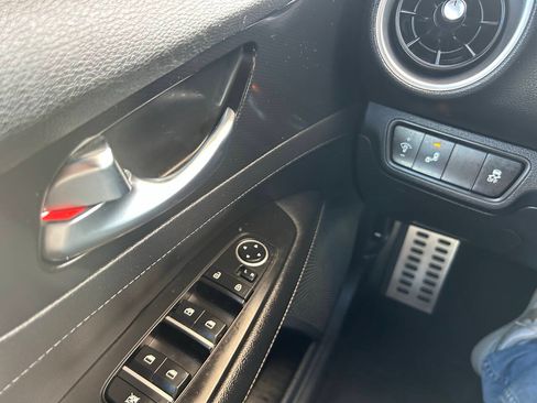 Used 2022 Kia Forte GT-Line FWD image 22