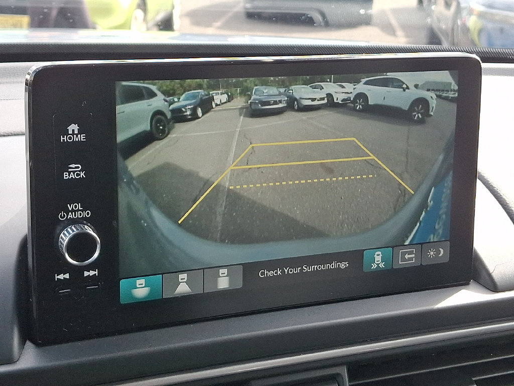 Used 2024 Honda Pilot Touring image 19