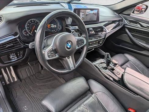 Used 2018 BMW M550i xDrive image 9