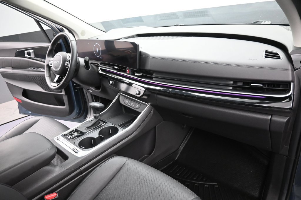 Used 2025 Kia Carnival SX Prestige FWD image 6