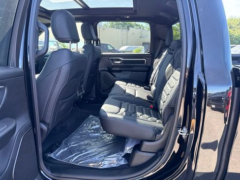 New 2026 RAM 1500 4x4 Crew Cab image 21