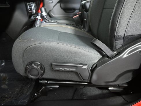 New 2026 Jeep Wrangler Sport S image 21