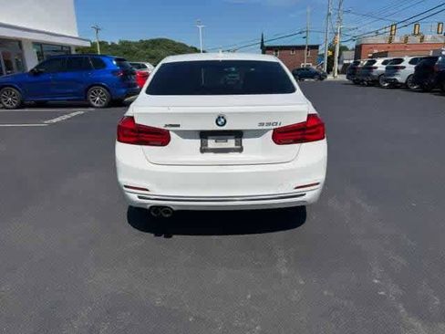 Used 2018 BMW 330i xDrive Sedan w/ Convenience Package AWD/4WD image 7