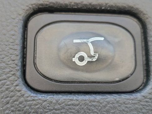 Certified 2020 Ford Edge Titanium w/ Canadian Touring Package AWD/4WD image 8