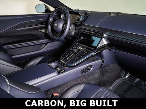 Used 2025 Aston Martin V8 Vantage Coupe image 16