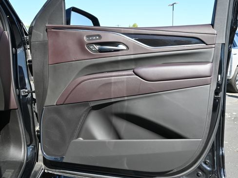 Used 2023 Cadillac Escalade ESV Sport Platinum AWD/4WD image 27
