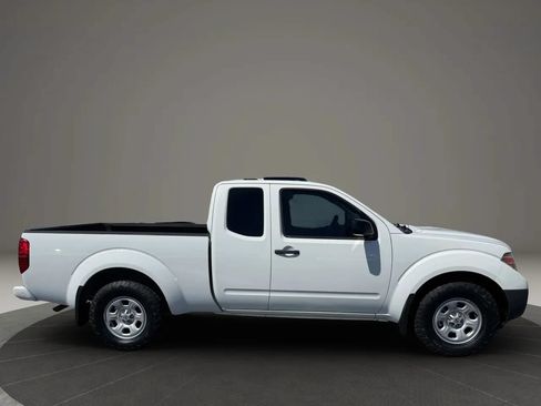 Used 2020 Nissan Frontier S RWD image 7