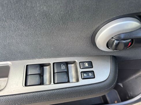 Used 2011 Nissan Versa 1.8 S w/ Plus Pkg image 10