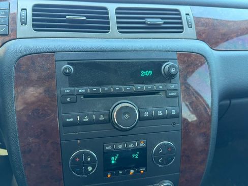 Used 2011 Chevrolet Silverado 1500 LTZ w/ LTZ White Diamond Edition image 18