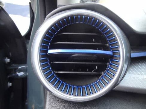 Used 2025 Chevrolet Trax LT image 17