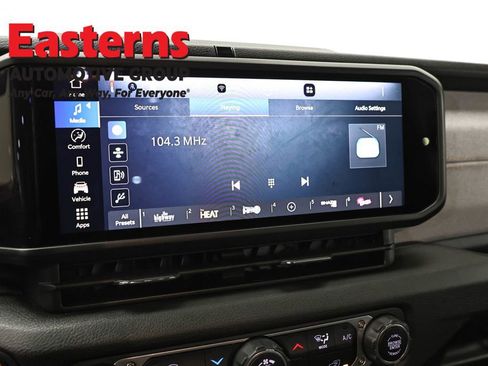 Used 2025 Jeep Wrangler Unlimited Sport S 4xe AWD/4WD image 19