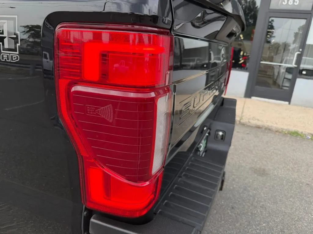 Used 2021 Ford F350 Lariat AWD/4WD image 17