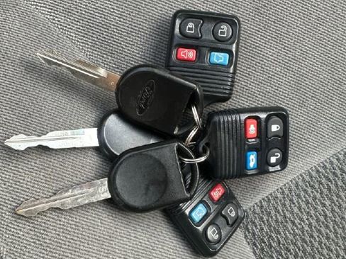 Used 2005 Ford Taurus SE image 19