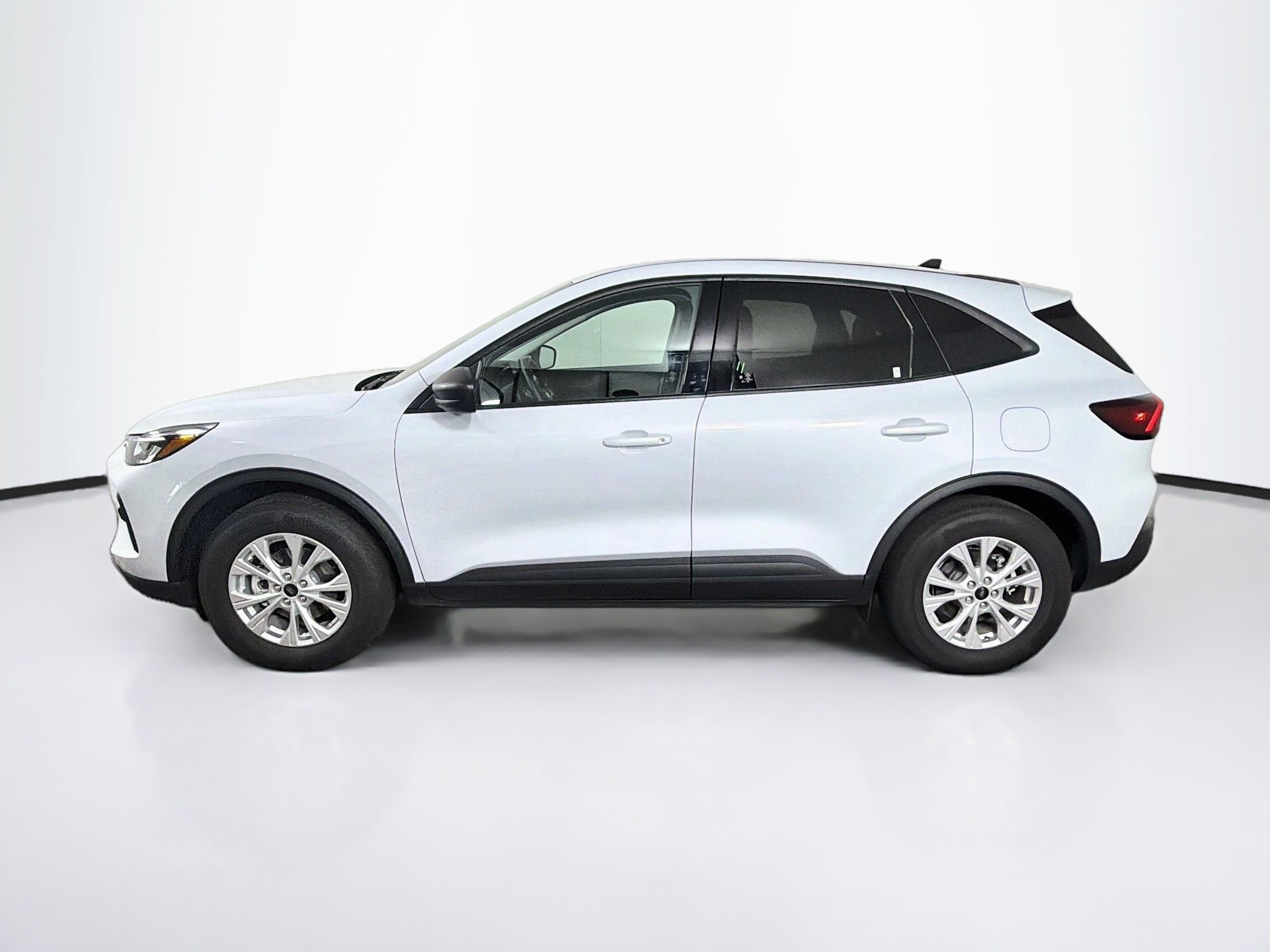 Used 2026 Ford Escape Active w/ Tech Pack #1 AWD/4WD image 4
