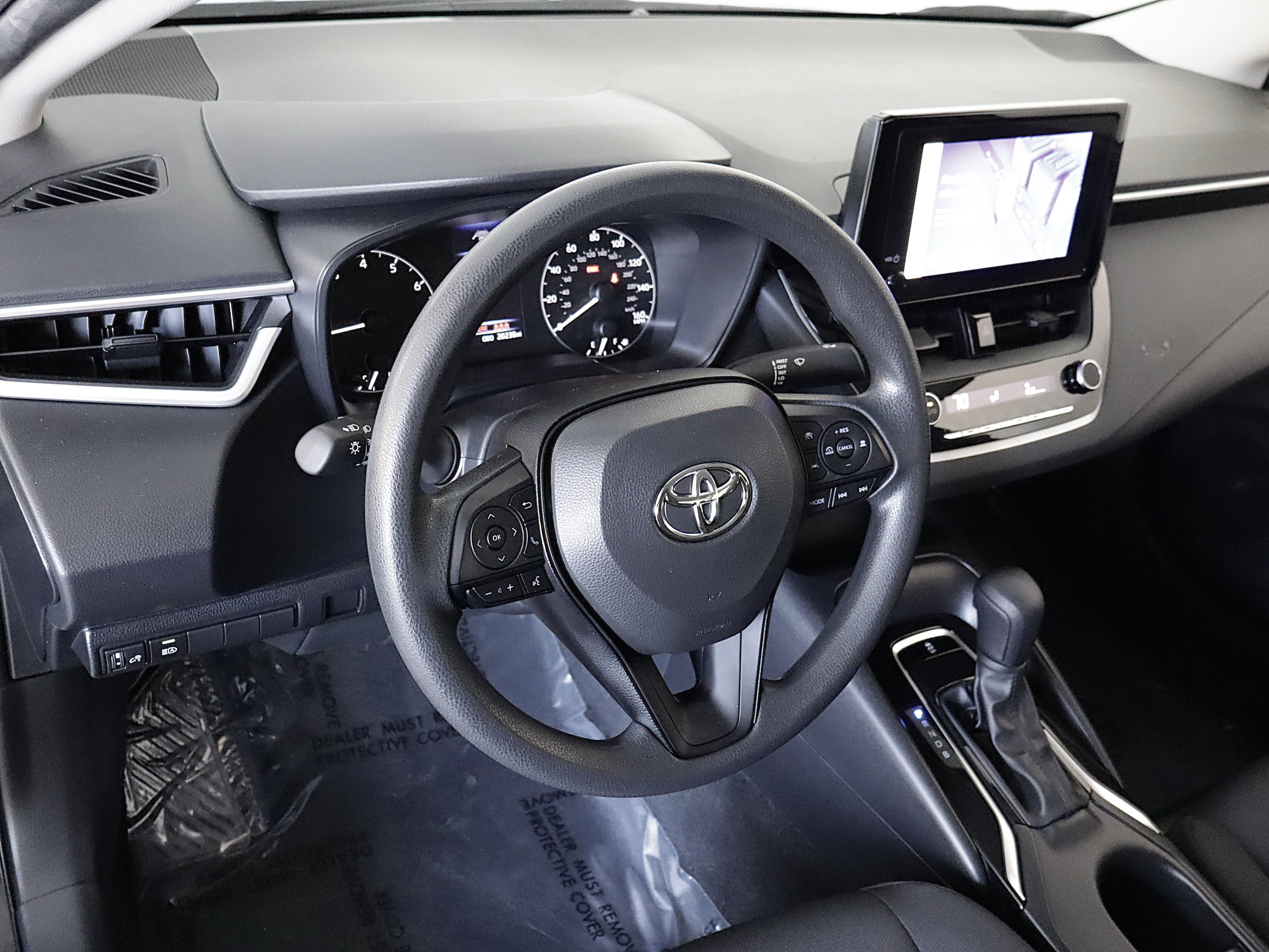 Used 2023 Toyota Corolla LE w/ Carpet Mat Package (TMS) FWD image 9