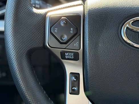 Used 2023 Toyota Tacoma SR5 AWD/4WD image 10