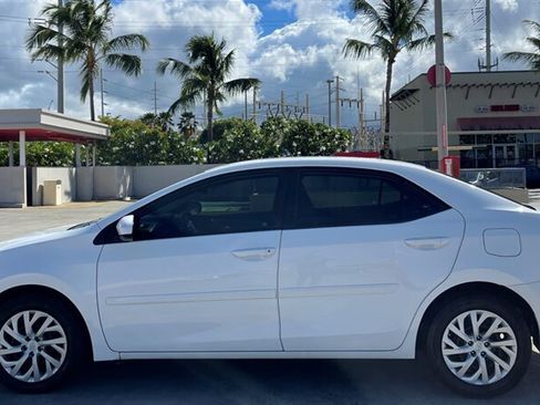 Used 2018 Toyota Corolla LE w/ Body Protection Package FWD image 2