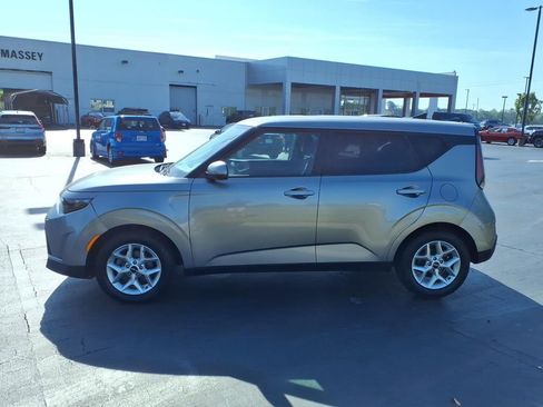 Used 2024 Kia Soul LX w/ Option Group 015 image 6