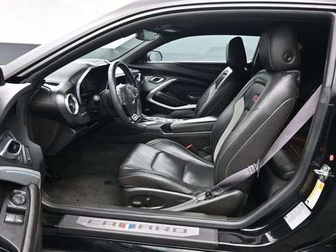 Used 2016 Chevrolet Camaro SS image 13