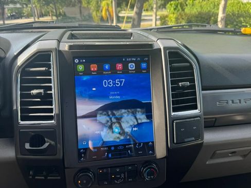 Used 2017 Ford F250 XLT AWD/4WD image 13