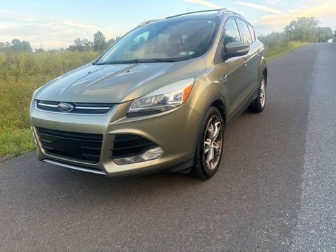 Used 2013 Ford Escape Titanium AWD/4WD image 4
