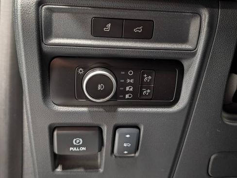 Used 2024 Ford Expedition Limited AWD/4WD image 12