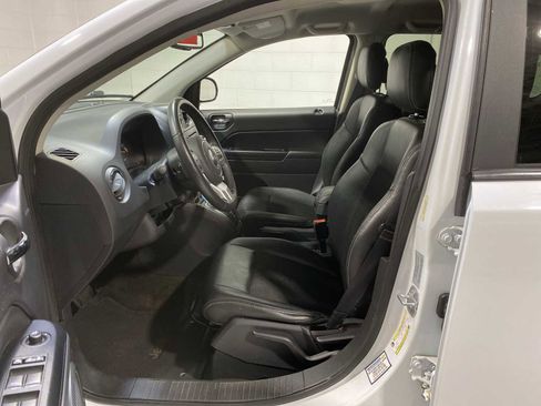 Used 2017 Jeep Compass Sport w/ Power Value Group image 2