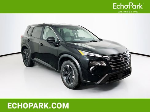 Used 2025 Nissan Rogue SV image 1