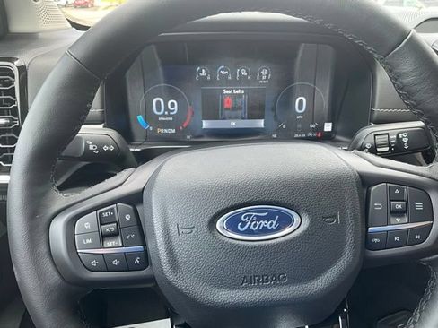 Used 2025 Ford Ranger Lariat w/ Trailer Tow Package RWD image 14