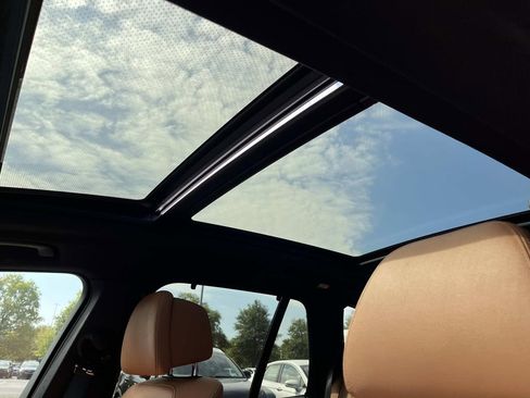 Used 2022 BMW X5 xDrive45e w/ M Sport Package image 28